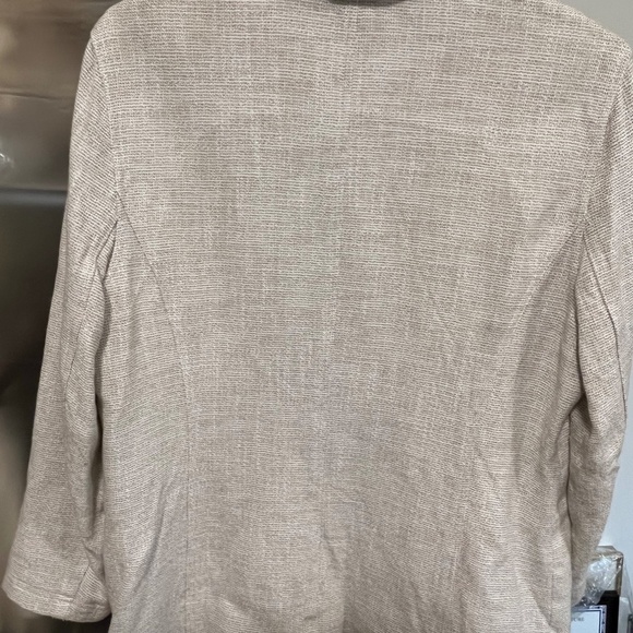 Jacket by Essential. Large. Great condition. - Picture 2 of 3